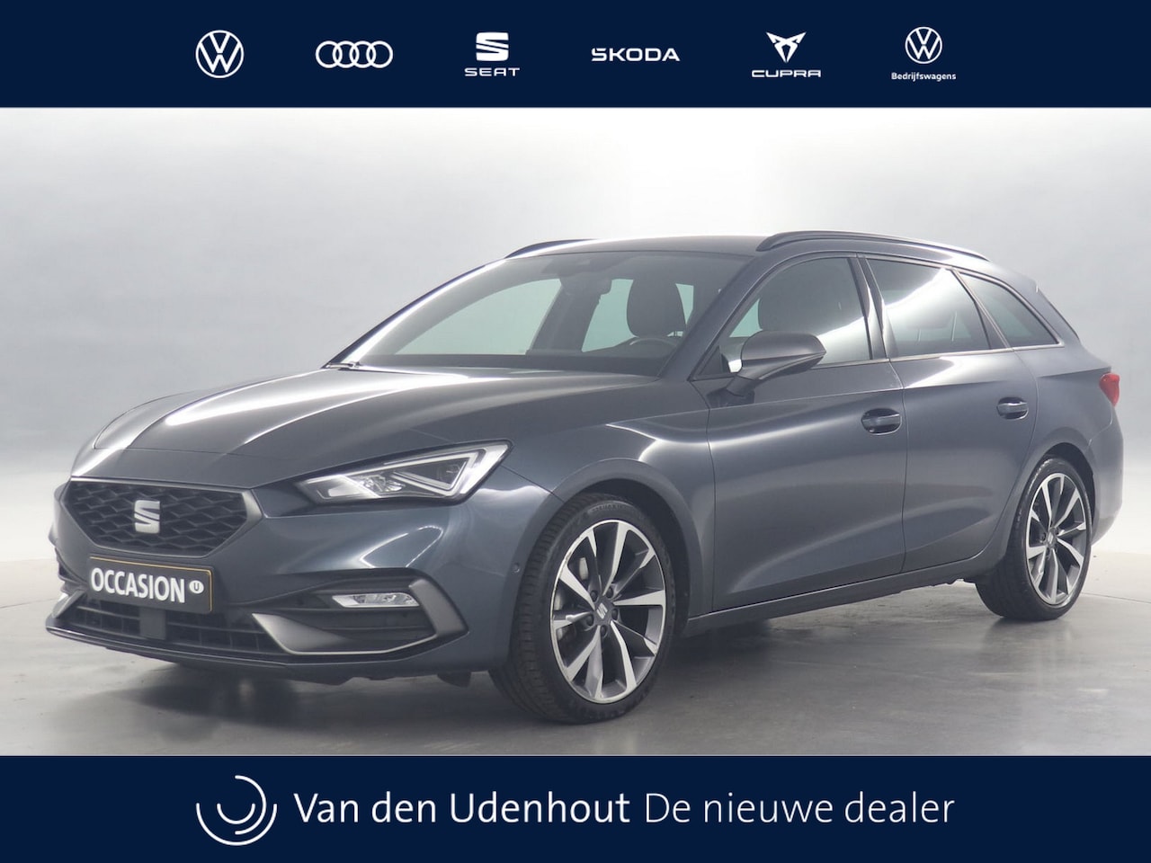 SEAT Leon Sportstourer - 1.5 eTSI FR Business Intense / Navigatie / Parkeersensoren / Trekhaak wegklapbaar - AutoWereld.nl