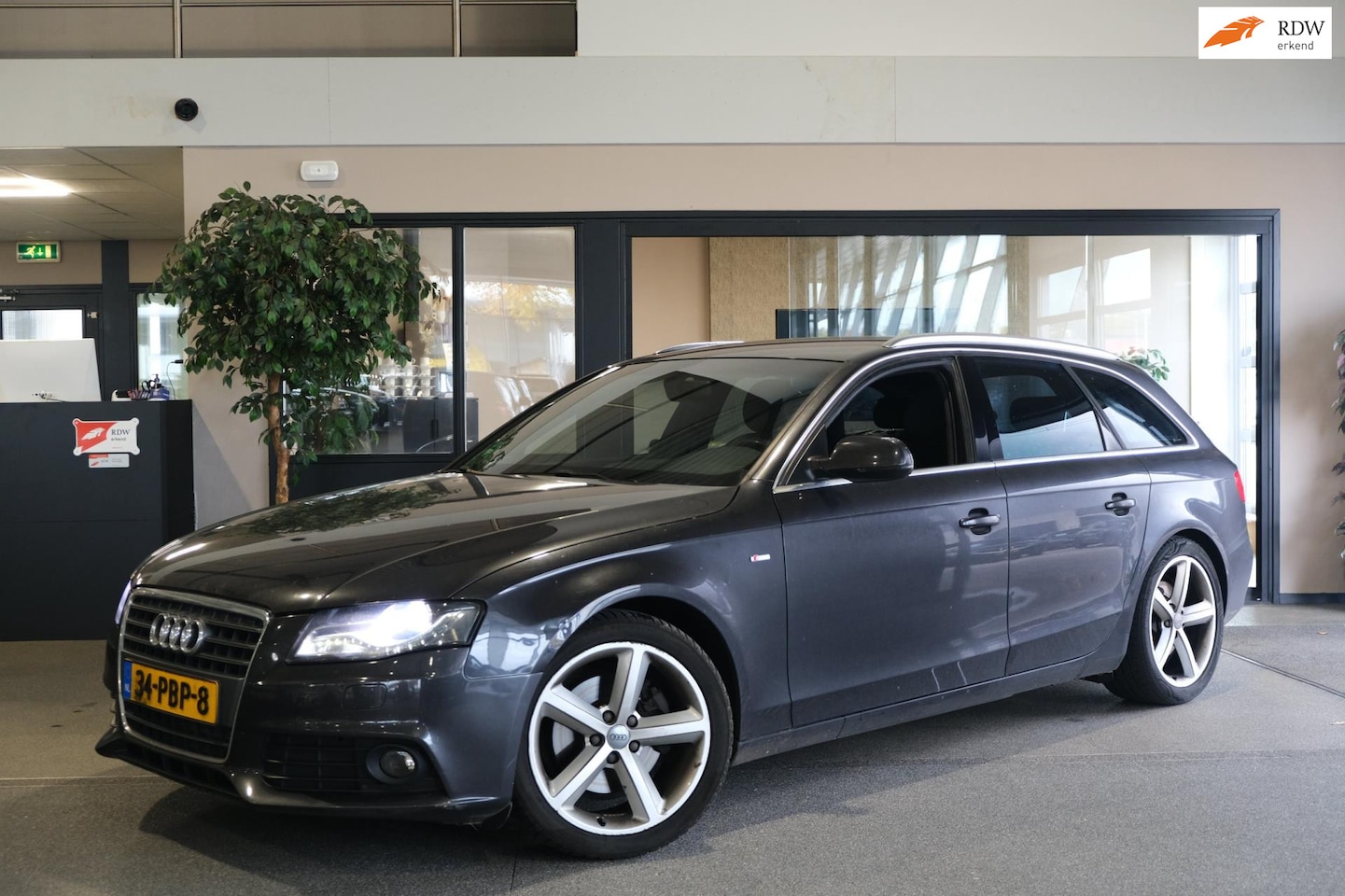 Audi A4 Avant - 2.0 TFSI Pro Line S-line Cruise PDC TRekhaak Export - AutoWereld.nl