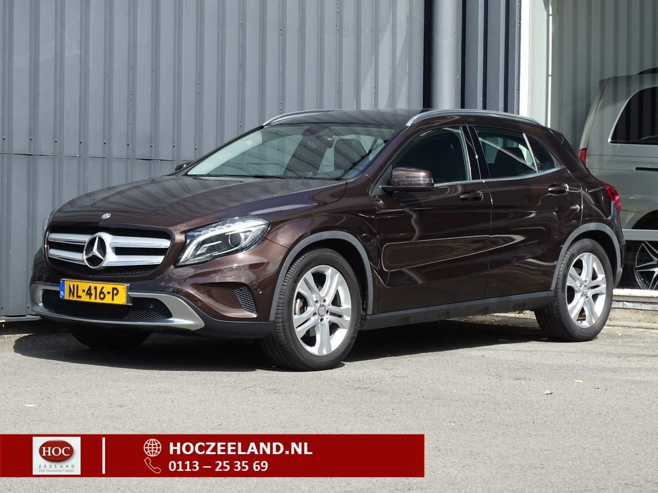 Mercedes-Benz GLA-Klasse - 200 Prestige Urban | Pano | Stoelverwarming - AutoWereld.nl