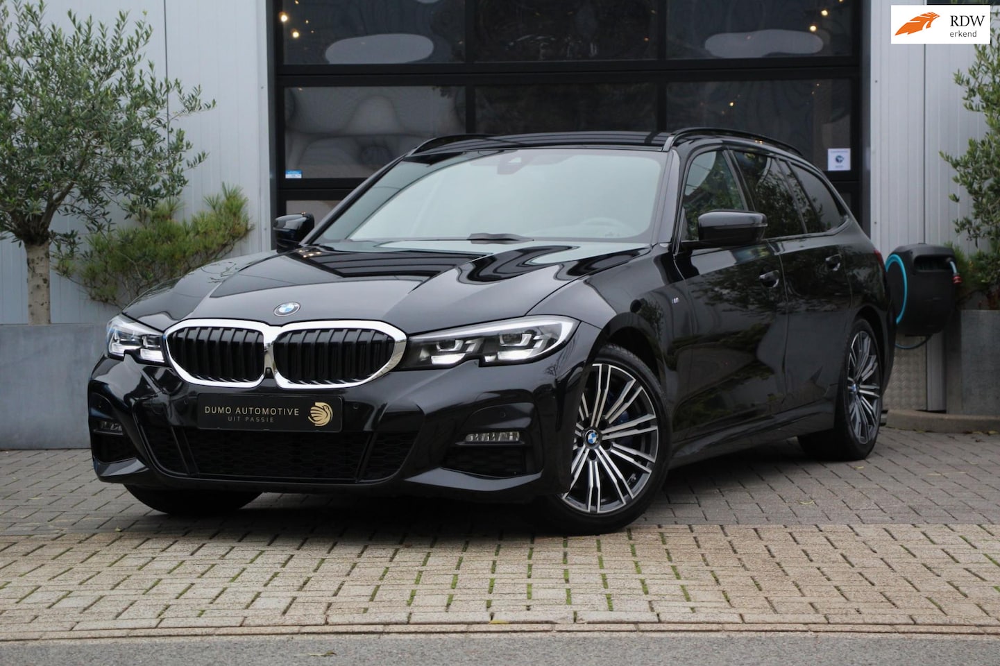 BMW 3-serie Touring - 330i M-Sport - LEDER - 360 CAMERA - HEAD UP - LED - VIRTUAL - CARPLAY WIRELESS - DAB - ELE - AutoWereld.nl