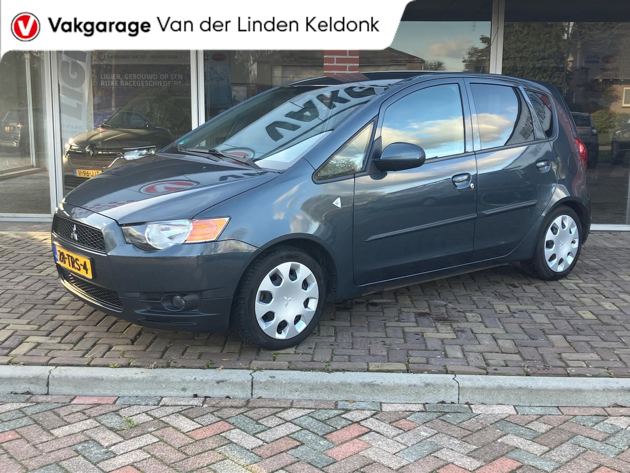 Mitsubishi Colt - 1.1 Edition One 1.1 Edition One, inclusief afneembare trekhaak - AutoWereld.nl