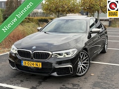 BMW 5-serie - M550i xDrive High Executive PANO|360|LEDER|H&K|HUD