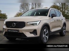 Volvo XC40 - 2.0 B4 Plus Dark | Trekhaak | Verwarmbare voorruit | Achteruitrijcamera | 19 inch | Google