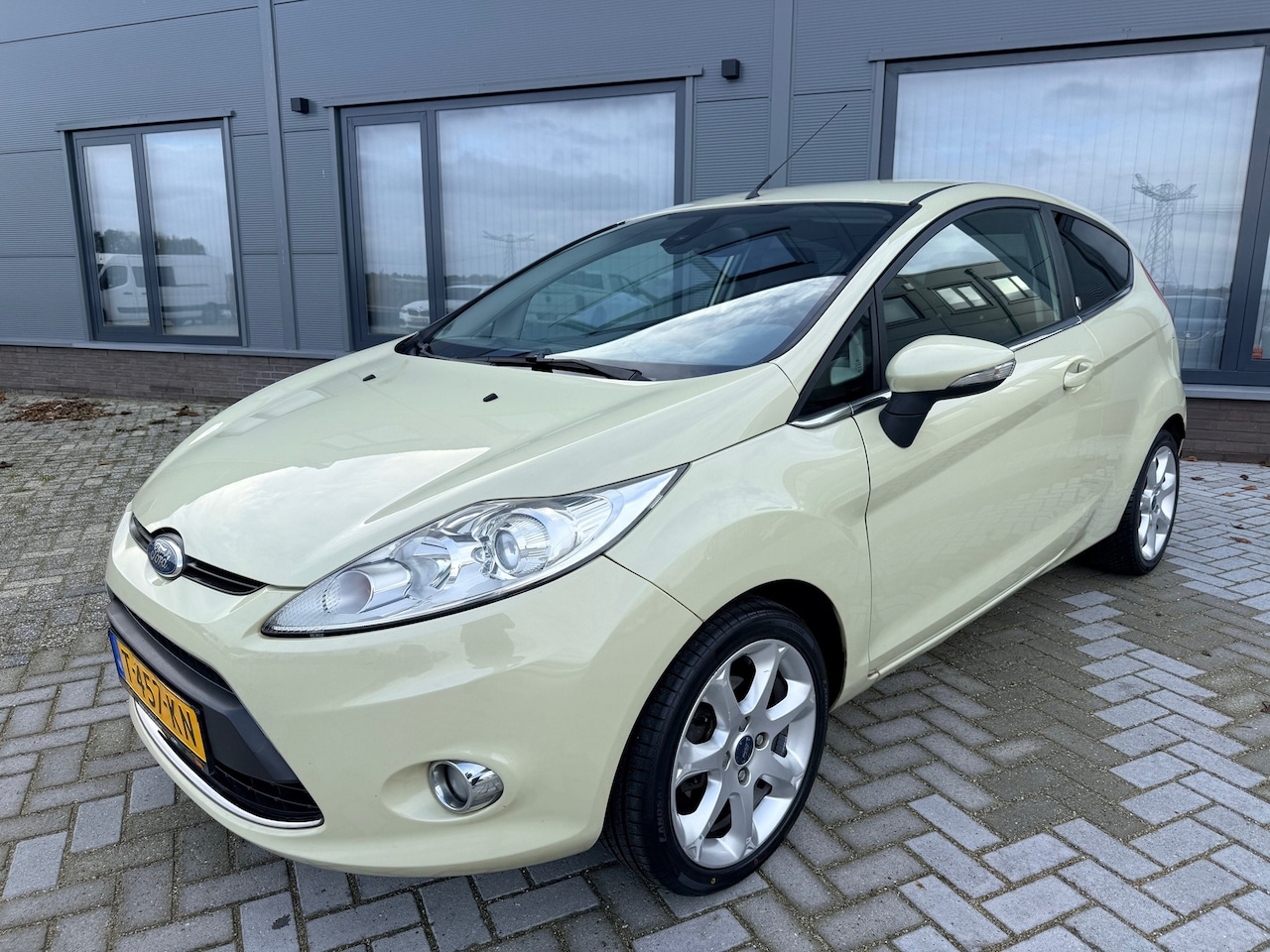Ford Fiesta - 1.25|Gia|Airco|Bleutooth|16inch|Parlemoer kleur|Nieuwe APK| - AutoWereld.nl