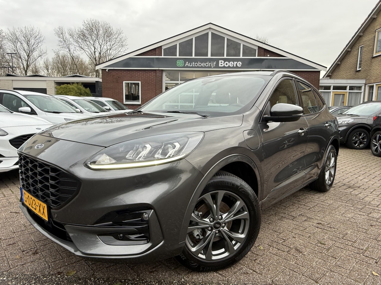 Ford Kuga - 2.5 PHEV ST-Line Winter Pack, NL. Auto - AutoWereld.nl