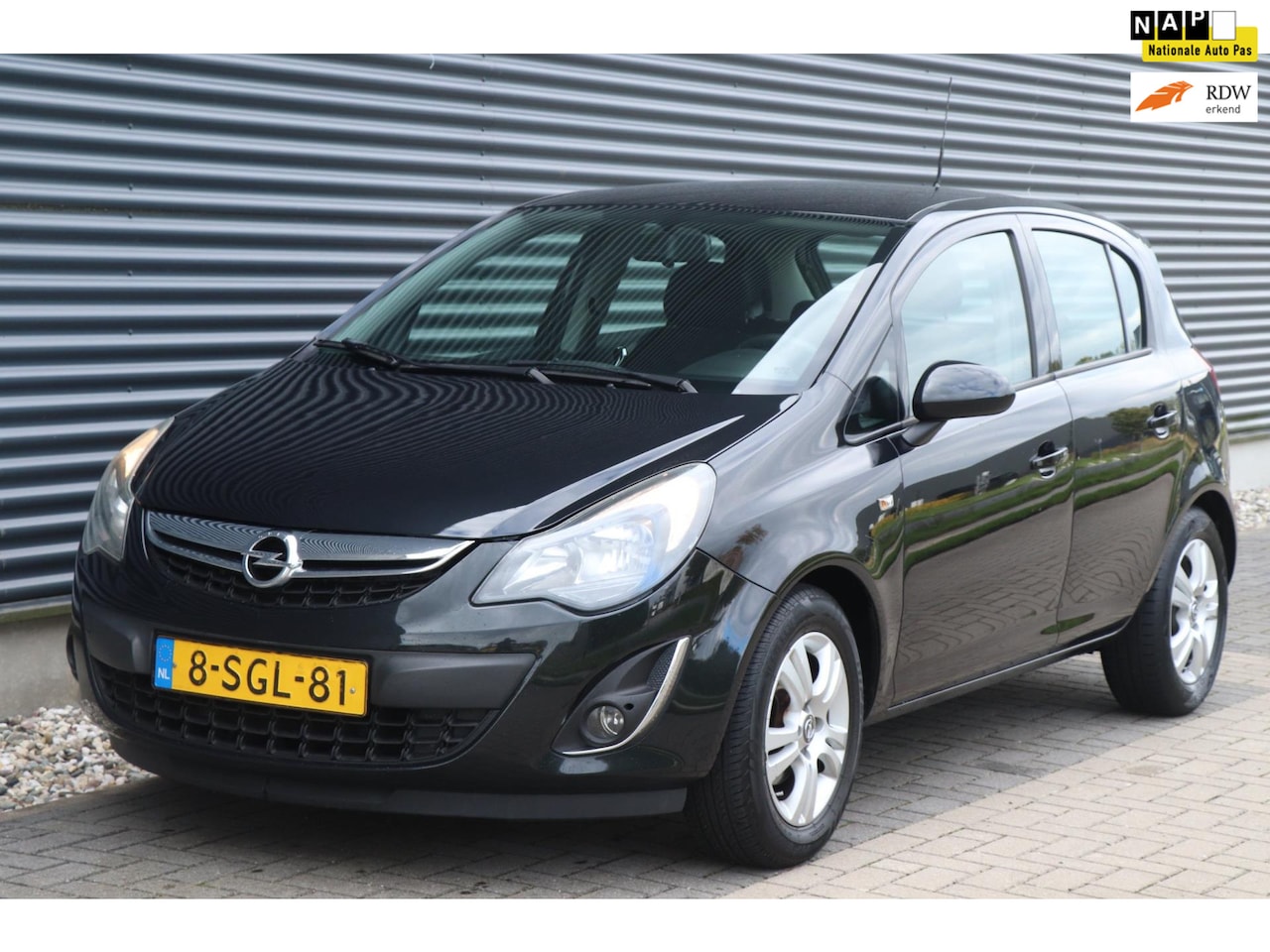 Opel Corsa - 1.4-16V Berlin | 5 drs | Airco | NAP - AutoWereld.nl