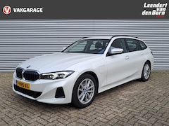 BMW 3-serie Touring - 320e 3-serie 320e PHEV AUTOMAAT | NW model | Navigatie GROOT scherm | Cruise | Climate | L