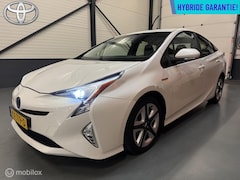 Toyota Prius - 1.8 Executive Leer|Navi|HUD|Stoelverwarming