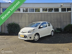 Toyota Aygo - 1.0 VVT-i Now Navigatie