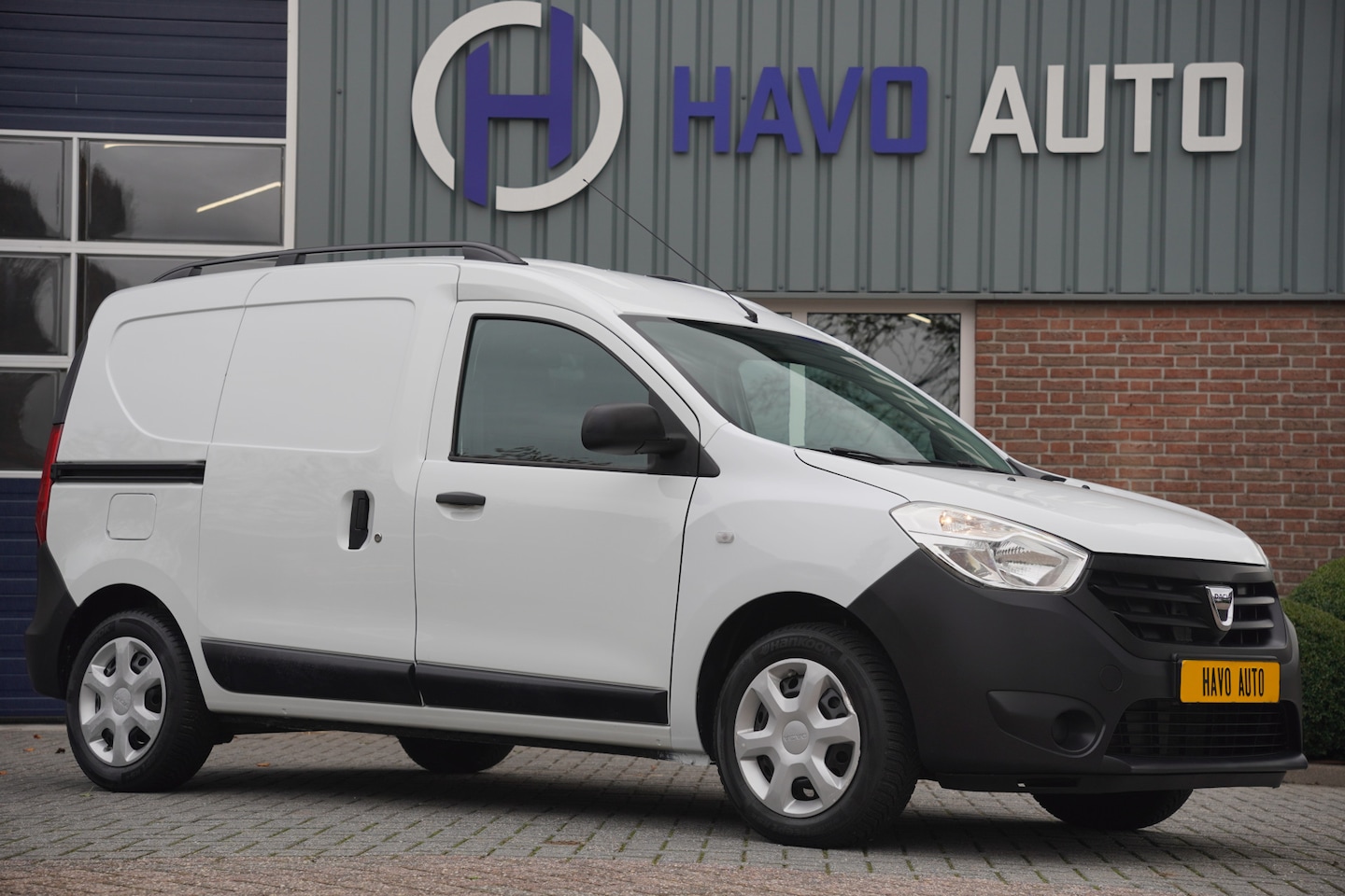 Dacia Dokker - 1.6 MPi 1.6 MPI, AIRCO, TREKHAAK, BTW-VRIJ / MARGE - AutoWereld.nl