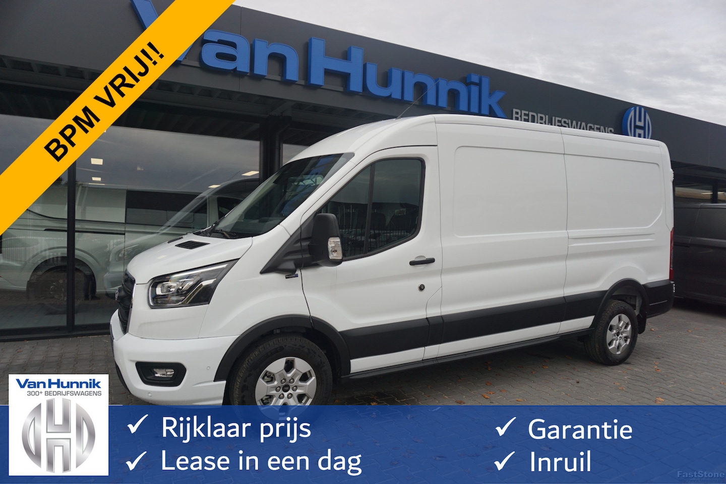 Ford Transit - 350L L3H2 Limited AUT-10 RWD 165PK BPM VRIJ Navi, Adap. Cruise, 360° Cam, 3.5T Trekhaak!! - AutoWereld.nl