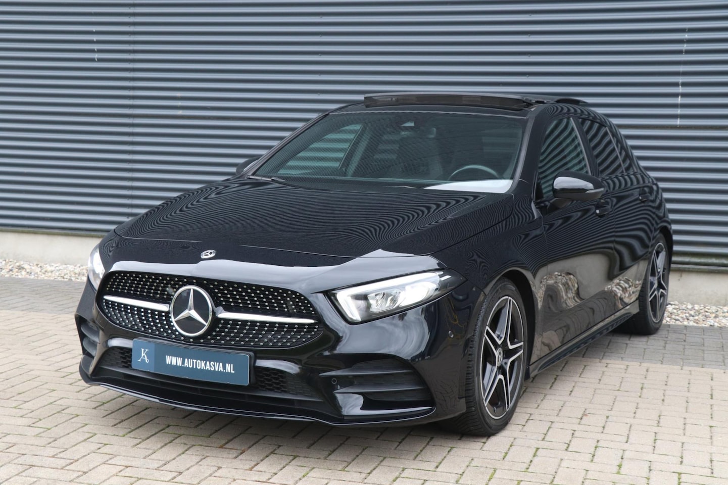 Mercedes-Benz A-klasse - A200 - Night Pakket - AMG - PANO - VOL! - AutoWereld.nl