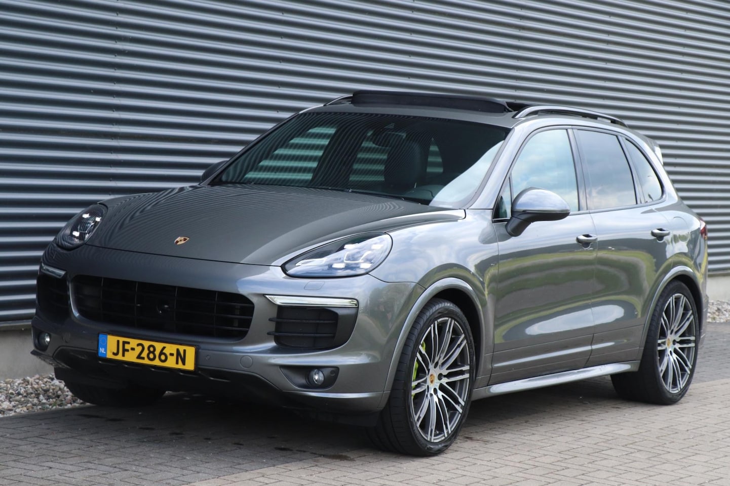 Porsche Cayenne - 3.0 S E-Hybrid | Sport Design - PANO - VOL! - AutoWereld.nl