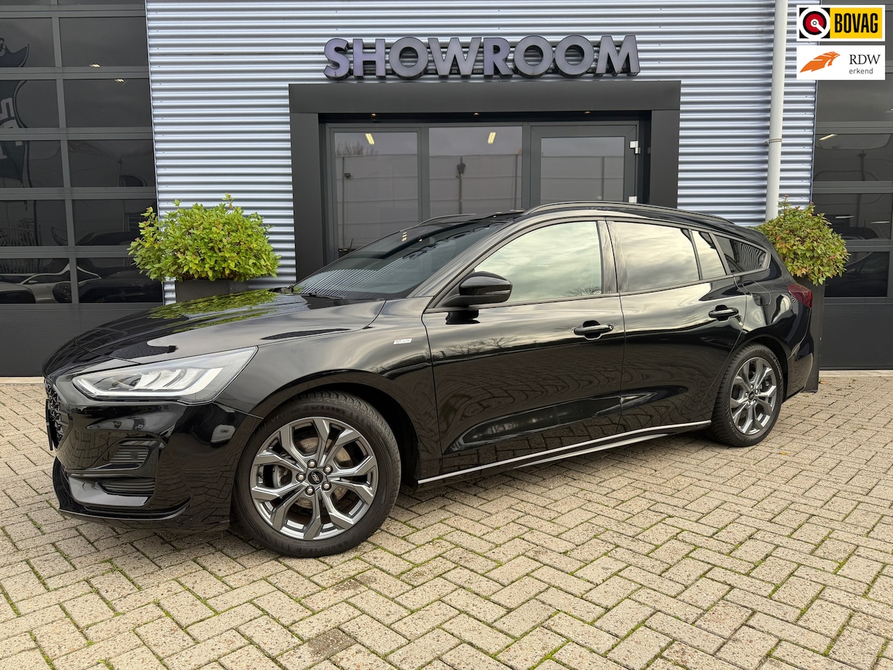 Ford Focus Wagon - 1.0 EcoBoost Hybrid ST Line ACC|Camera|Stoel en Stuurverwarming|Applecarplay - AutoWereld.nl