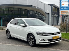 Volkswagen Polo - 2 G 1.0 TSI 110-PK 6-BAK NAVI CARPLAYY