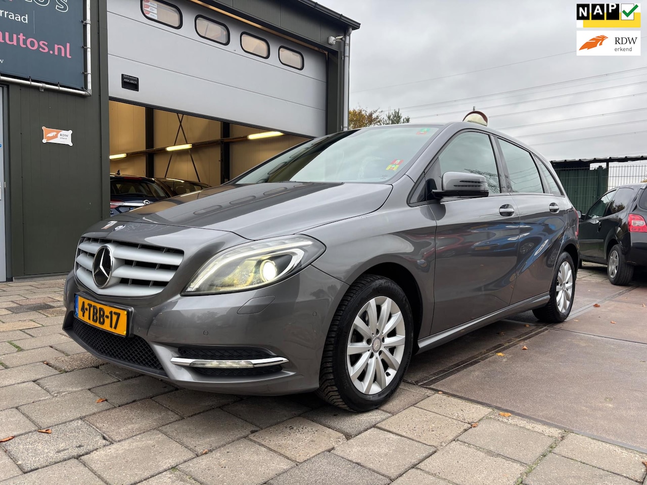 Mercedes-Benz B-klasse - 180 Ambition Topstaat Dealer Onderhouden - AutoWereld.nl
