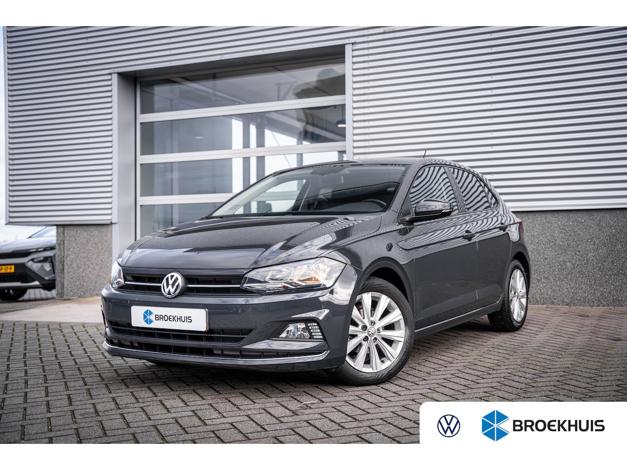 Volkswagen Polo - 1.0 TSI Highline | Airco (automatisch) | Cruise control adaptief | Lichtmetalen velgen 16" - AutoWereld.nl