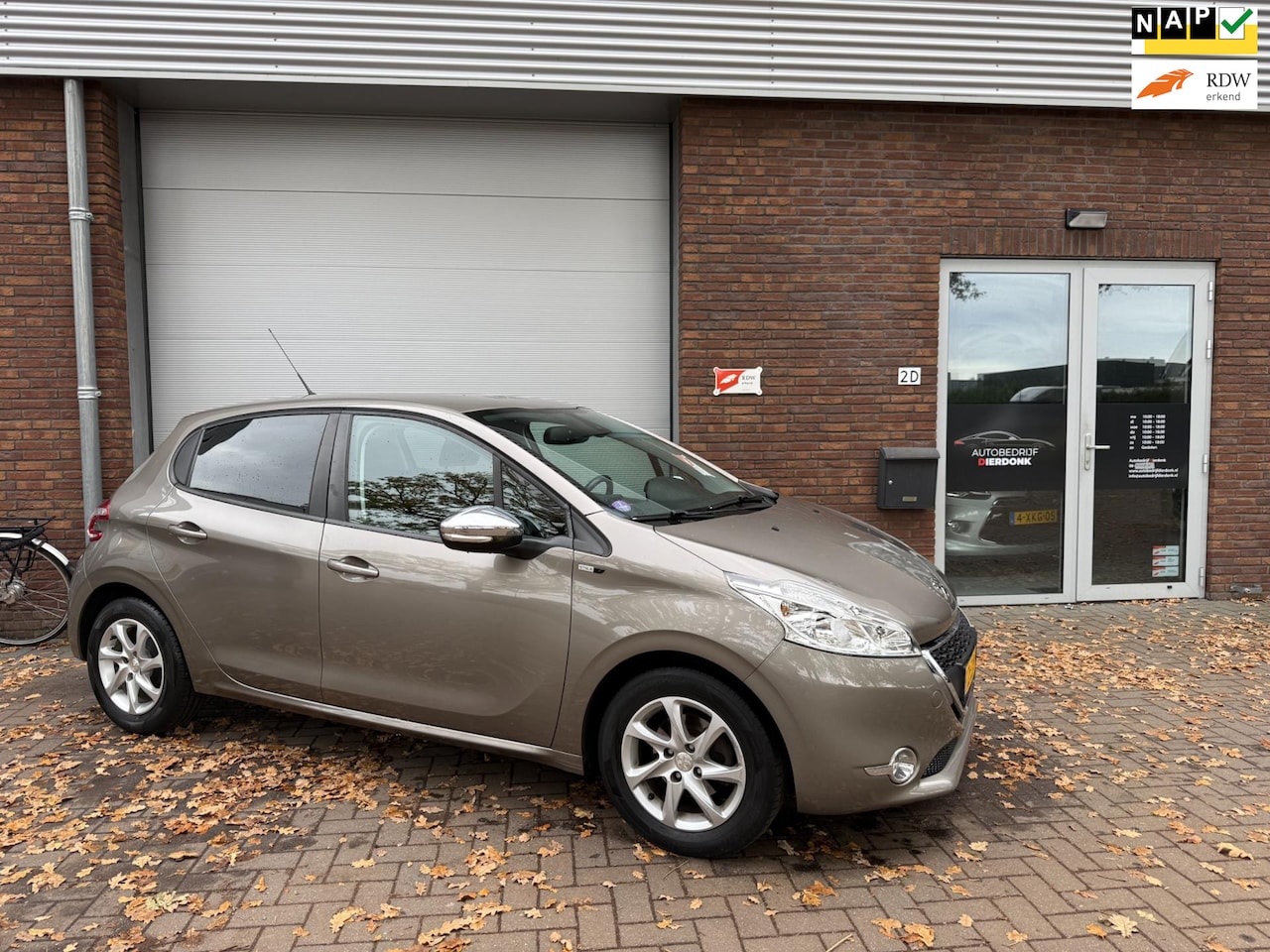 Peugeot 208 - 1.2 PureTech Style Pack|NAVI|AIRCO|NIEUWE APK - AutoWereld.nl