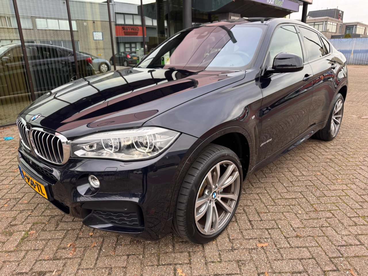BMW X6 - XDrive40d High Executive / Pano'dak / Xenon / M-Pakket - AutoWereld.nl