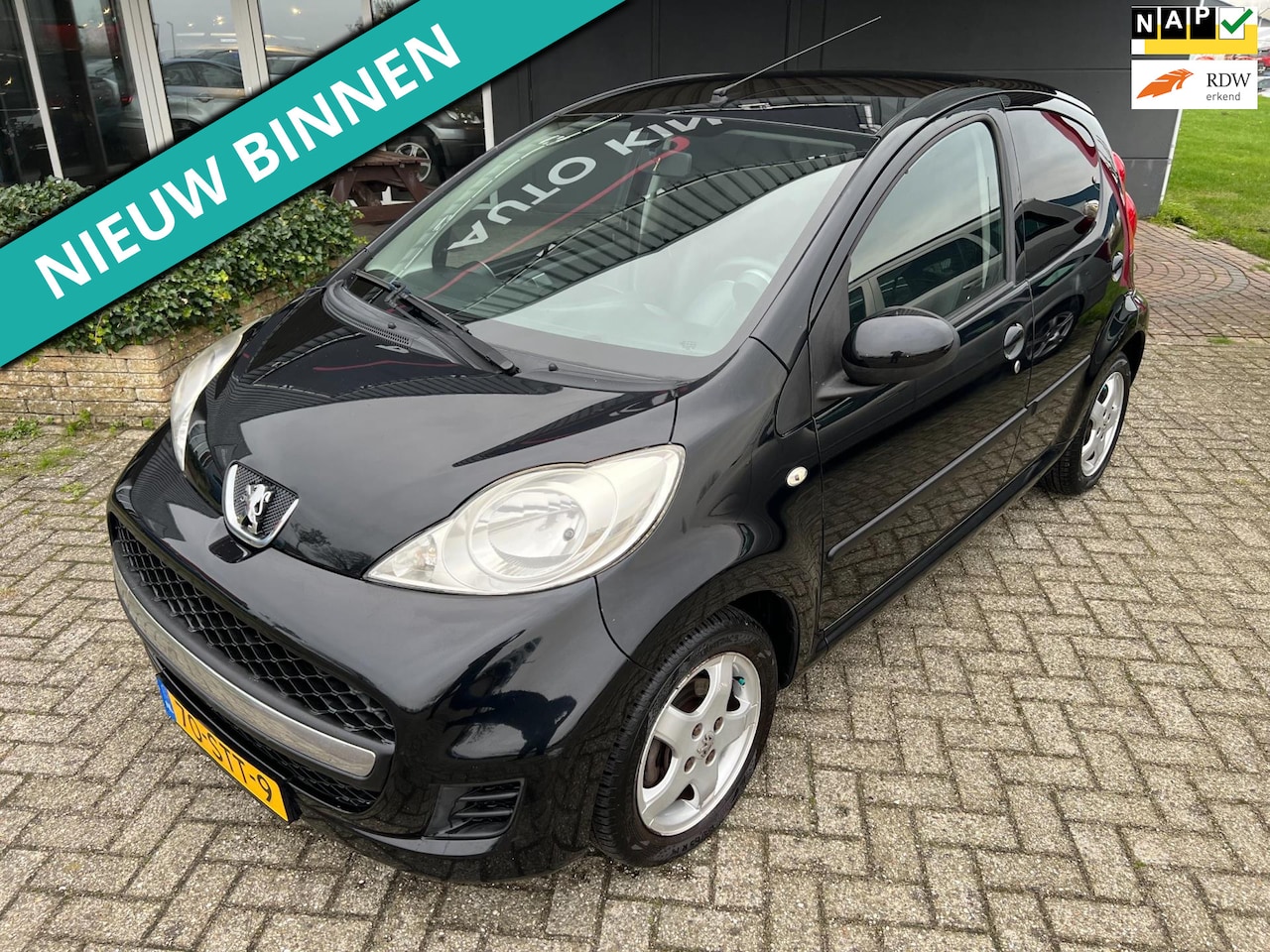 Peugeot 107 - 1.0-12V Black & Silver NL AUTO/AIRCO/LEDER/5DRS/APK+NAP - AutoWereld.nl
