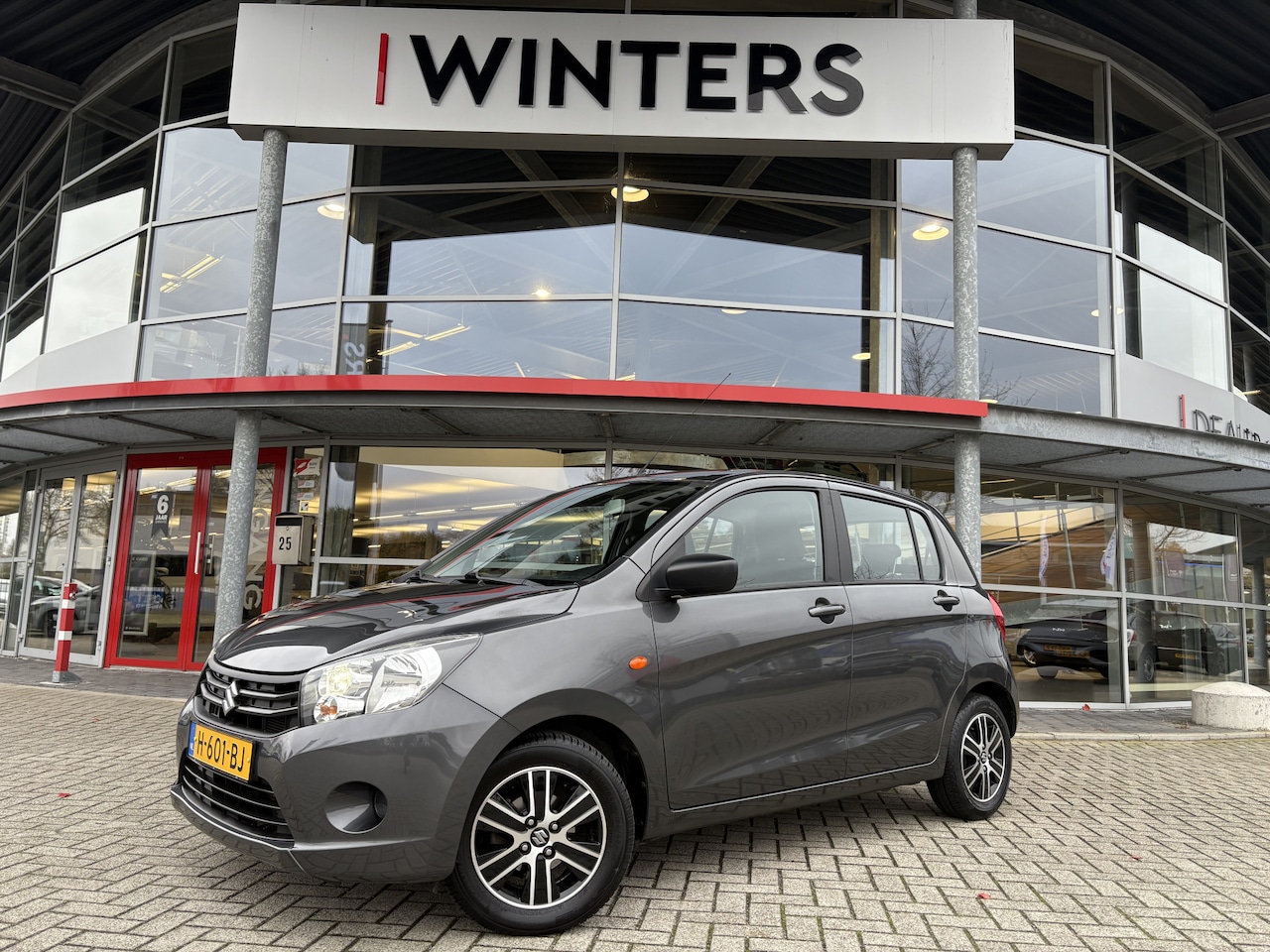 Suzuki Celerio - 1.0 Comfort | Bluetooth | 14" Lichtmetalen velgen | Airco | - AutoWereld.nl