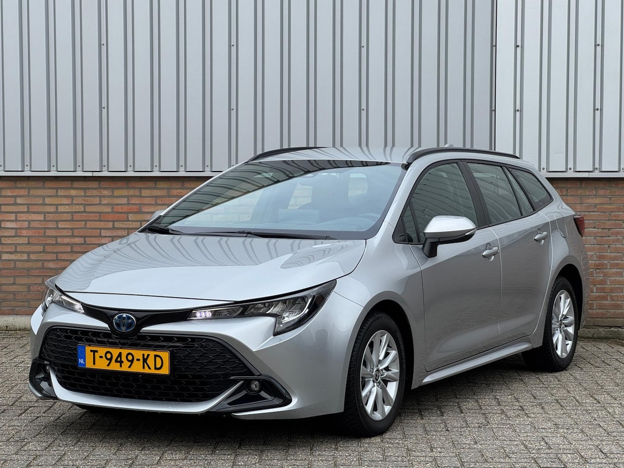 Toyota Corolla Touring Sports - Hybrid 140 Active - AutoWereld.nl