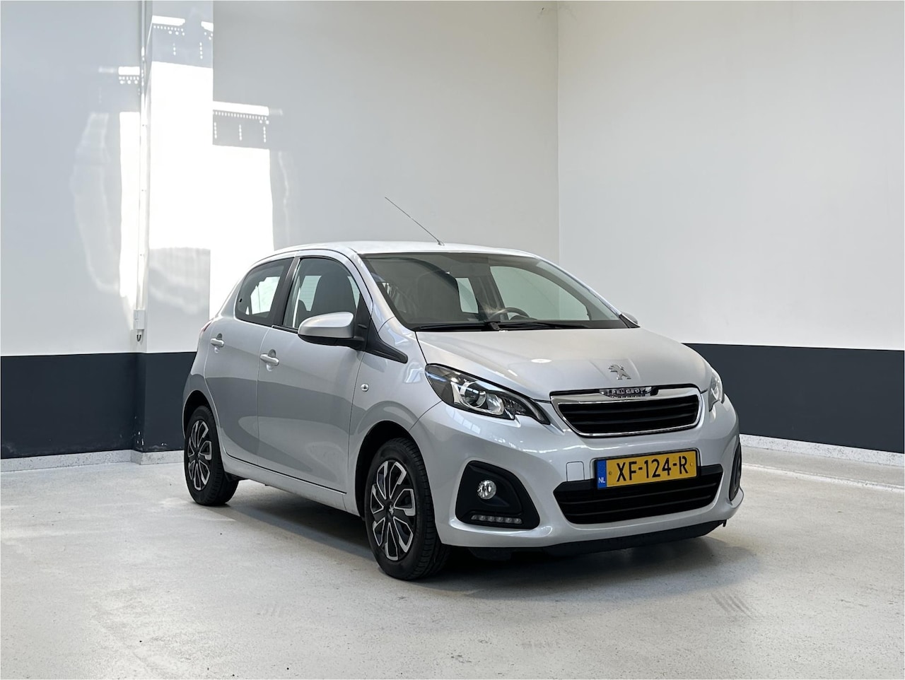 Peugeot 108 - 1.0 e-VTi Active | Apple Carplay/ Android Auto |NL | 2 Eig| LED | 5-DRS | Bluetooth | Airc - AutoWereld.nl