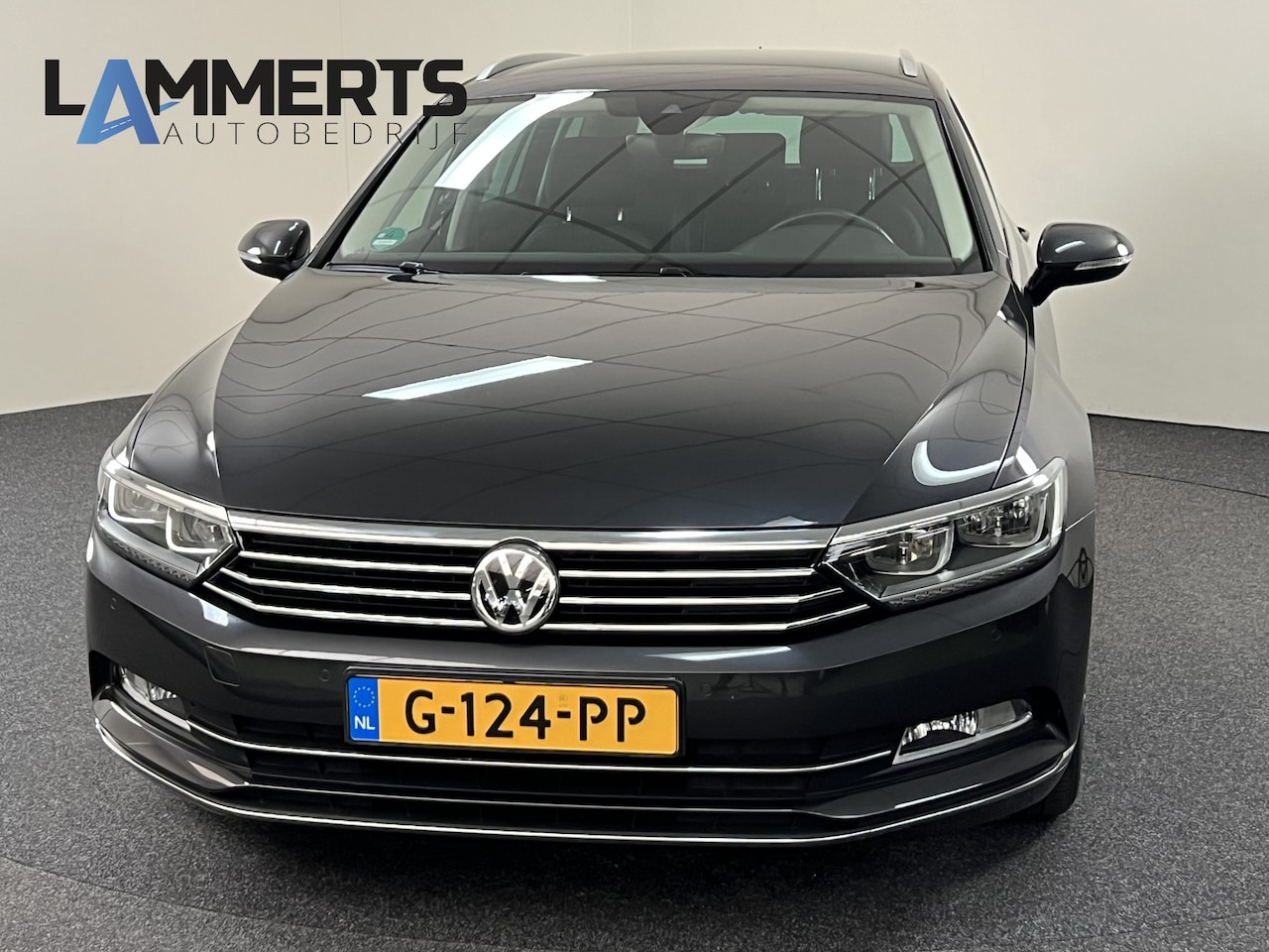 Volkswagen Passat Variant - 1.5 TSI Highline Business R RIJKLAAR! Afn. Trekhaak / Carplay / Navi / PDC / Camera - AutoWereld.nl
