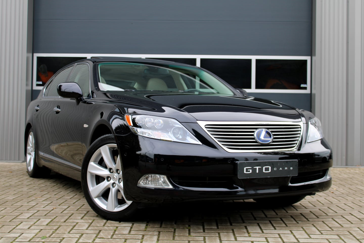 Lexus LS 600h - L. President V8/Young Timer/TV/Massage/Mark Levison/Carplay/Vol opties! - AutoWereld.nl