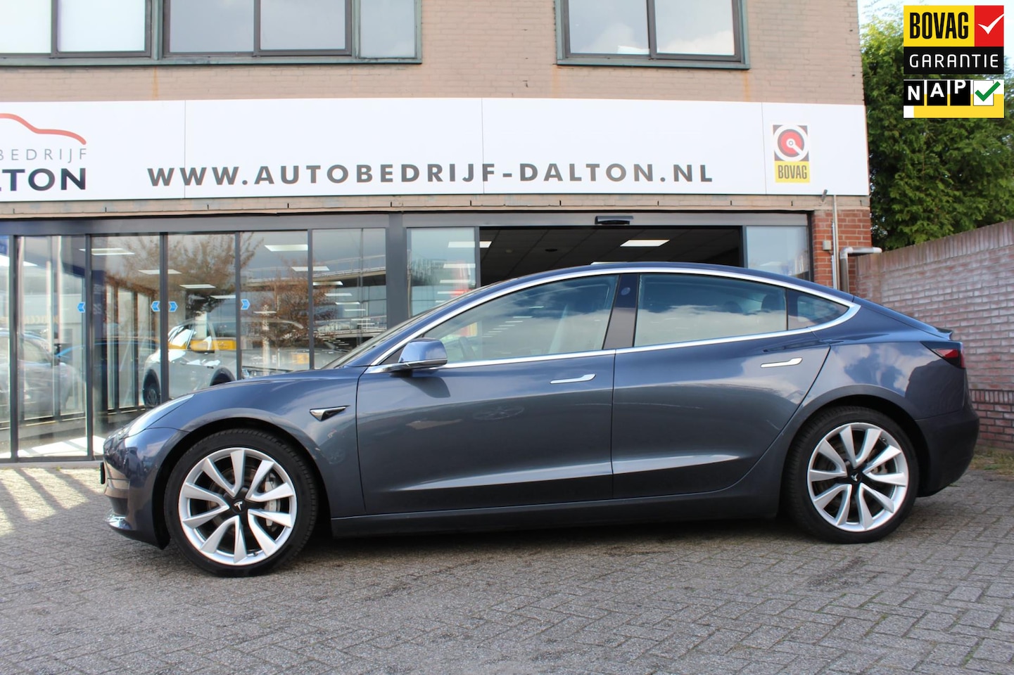 Tesla Model 3 - Long Range RWD Long Range AWD 75 kWh TREKHAAK / AUTOPILOT / 1e EIG / incl. BTW / LEER / PANODAK - AutoWereld.nl