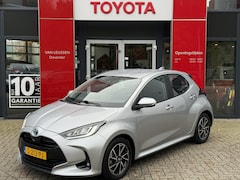 Toyota Yaris - 1.5 HYBRID DYNAMIC APPLE/ANDROID KEYLESS 16"LM-VELGEN LED-PAKKET NL-AUTO
