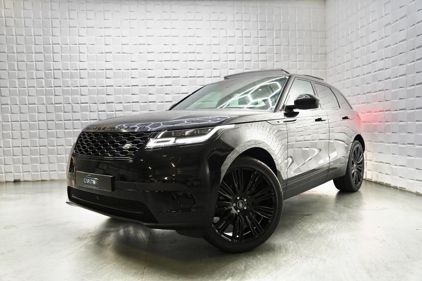 Land Rover Range Rover Velar - 2.0 I4 Turbo AWD R-Dynamic HSE 2.0 I4 Turbo AWD R Dynamic HSE - AutoWereld.nl