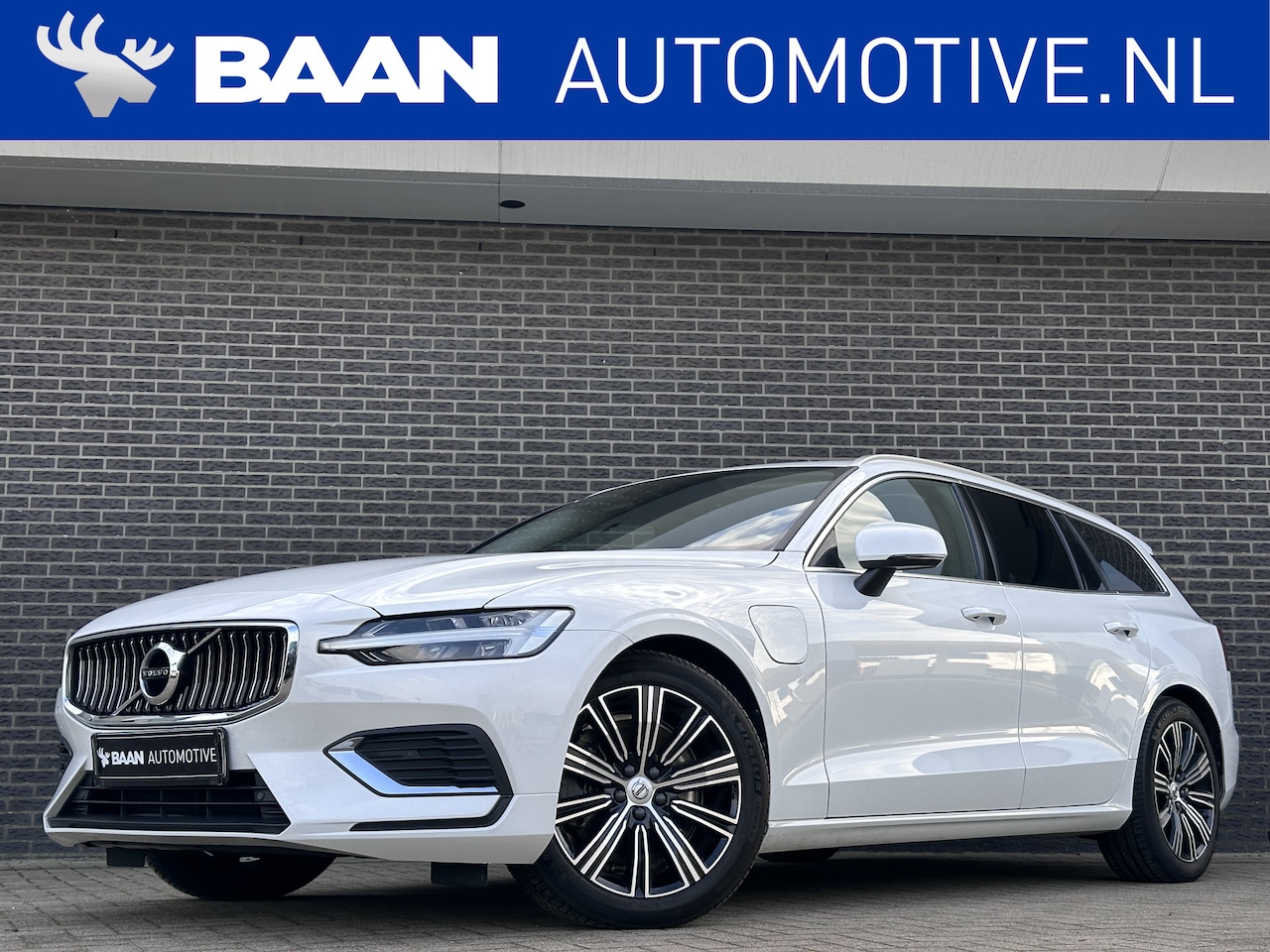 Volvo V60 - 2.0 T6 Recharge AWD Inscription Expression | Navigatie | Camera | Adaptive Cruise Control - AutoWereld.nl