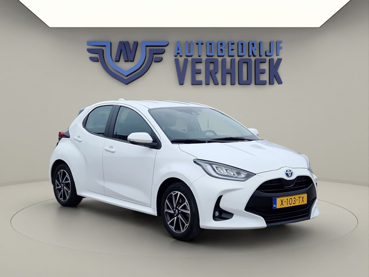Toyota Yaris - 1.5 Hybrid Dynamic Stoelverwarming - Carplay - AutoWereld.nl