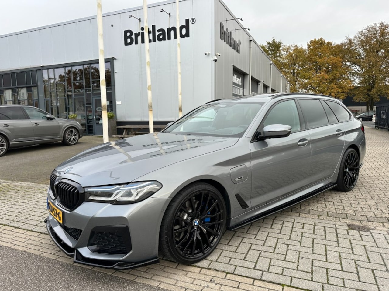 BMW 5-serie Touring - 530e M-sport Touring 2022 BTW *Pano *Adaptive *Nappa *Laser *Head-up - AutoWereld.nl