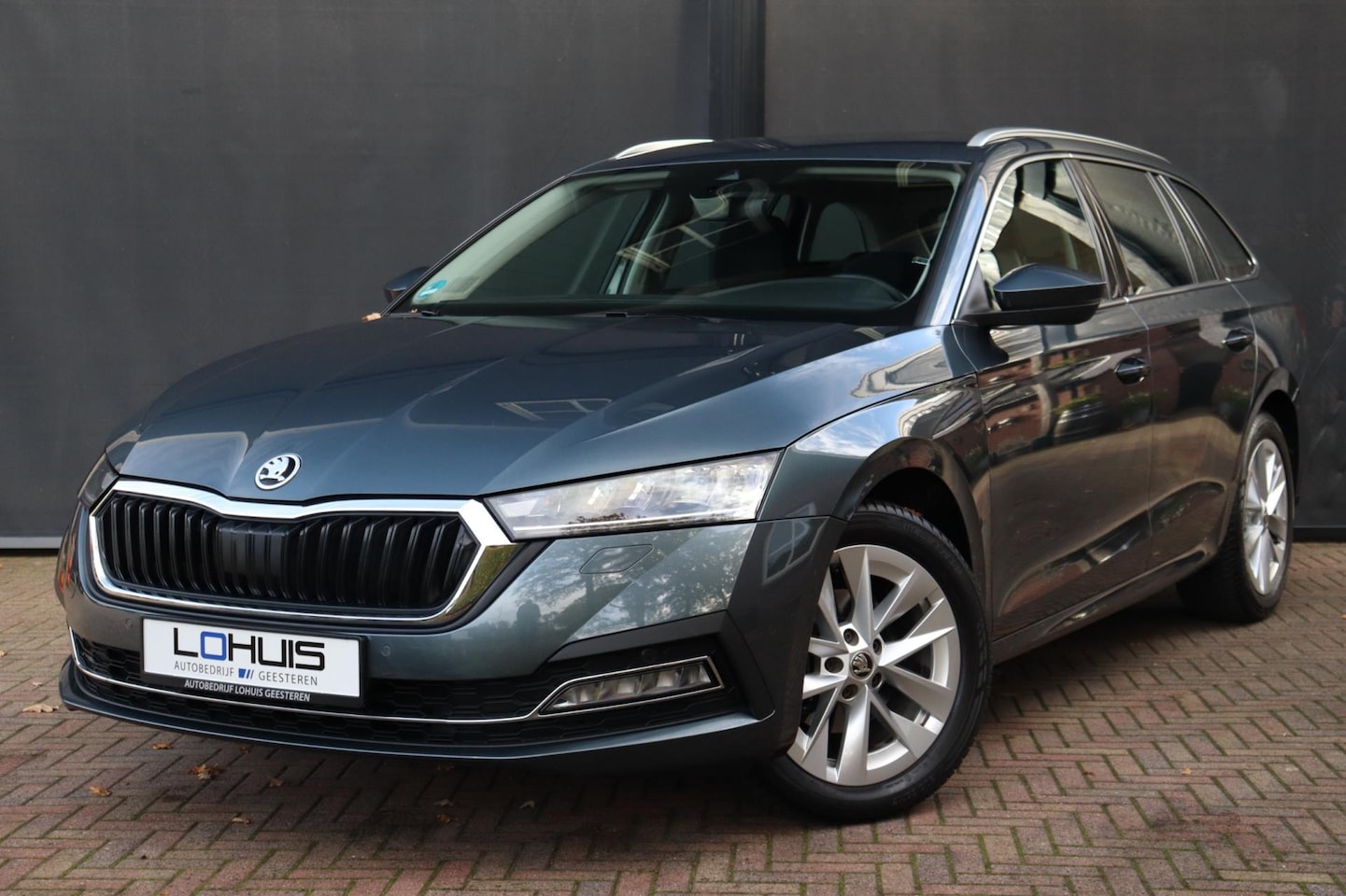 Skoda Octavia Combi - 1.5TSI First Edition | MEMORY | KEYLESS | CARPLAY | VIRTUAL - AutoWereld.nl
