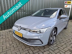 Volkswagen Golf - 1.5 eTSI Business Virtual Cockpit 18 Inch LM