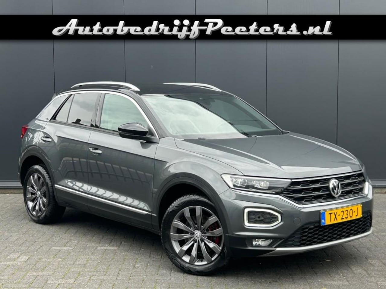 Volkswagen T-Roc - 1.0 TSI Sport V-cockpit ACC LED Carplay Android Navi Trekhaak - AutoWereld.nl