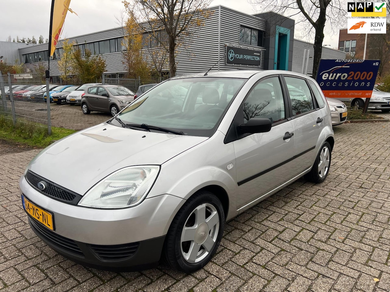 Ford Fiesta - 1.3 Centennial - AIRCO - NIEUWE JAAR APK ! - AutoWereld.nl