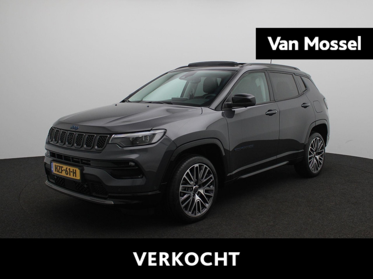 Jeep Compass - 4xe 240 Plug-in Hybrid Electric Summit | Lederen bekleding | 360° Camera | Panoramadak | N - AutoWereld.nl