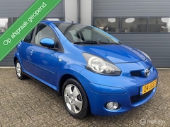 Toyota Aygo - 1.0-12V Dynamic Blue Uitvoering/AIRCO