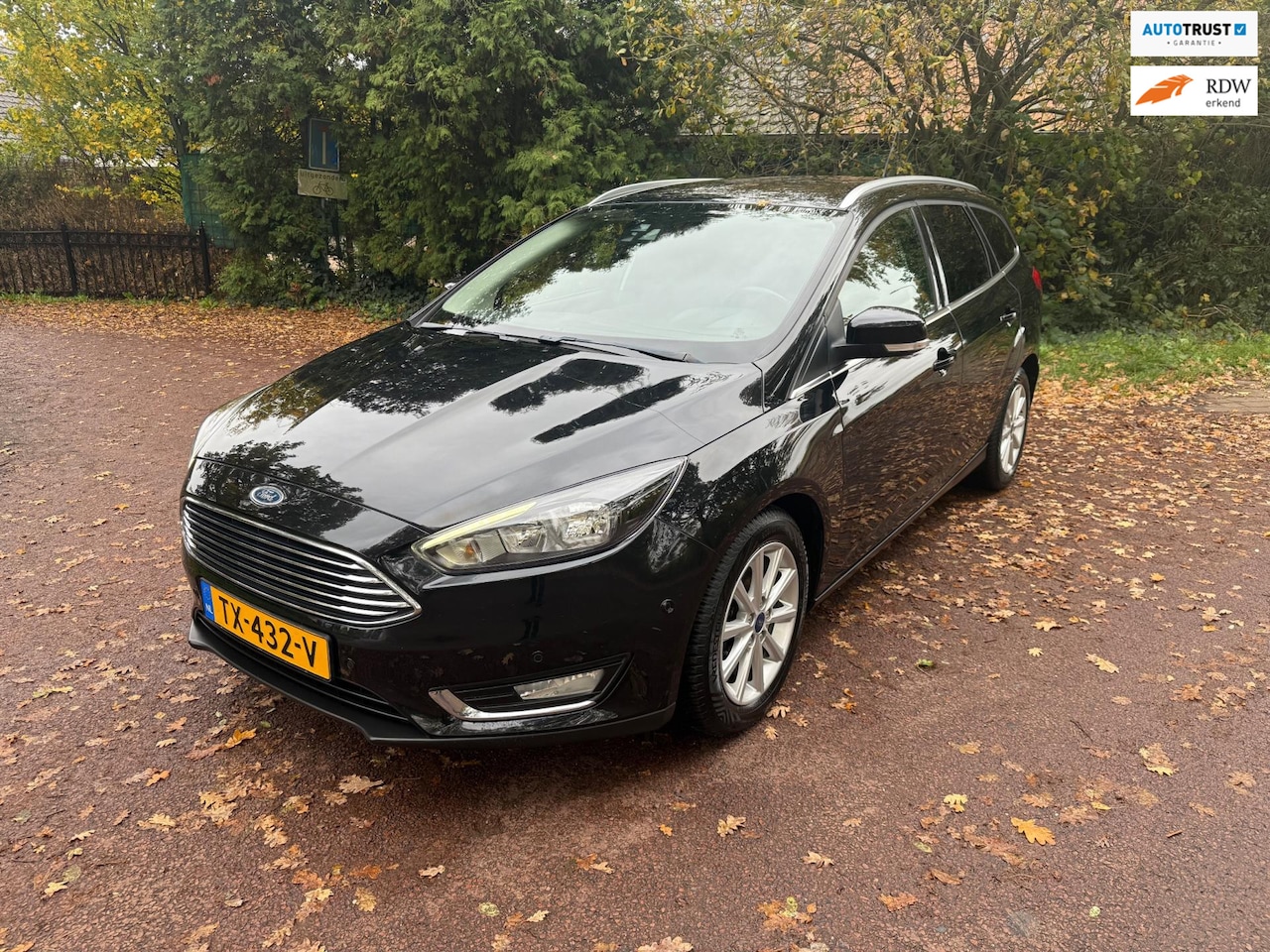 Ford Focus Wagon - 1.0 Titanium Edition / Navi / cruisecontrol / PDC / Airco / Apk - AutoWereld.nl