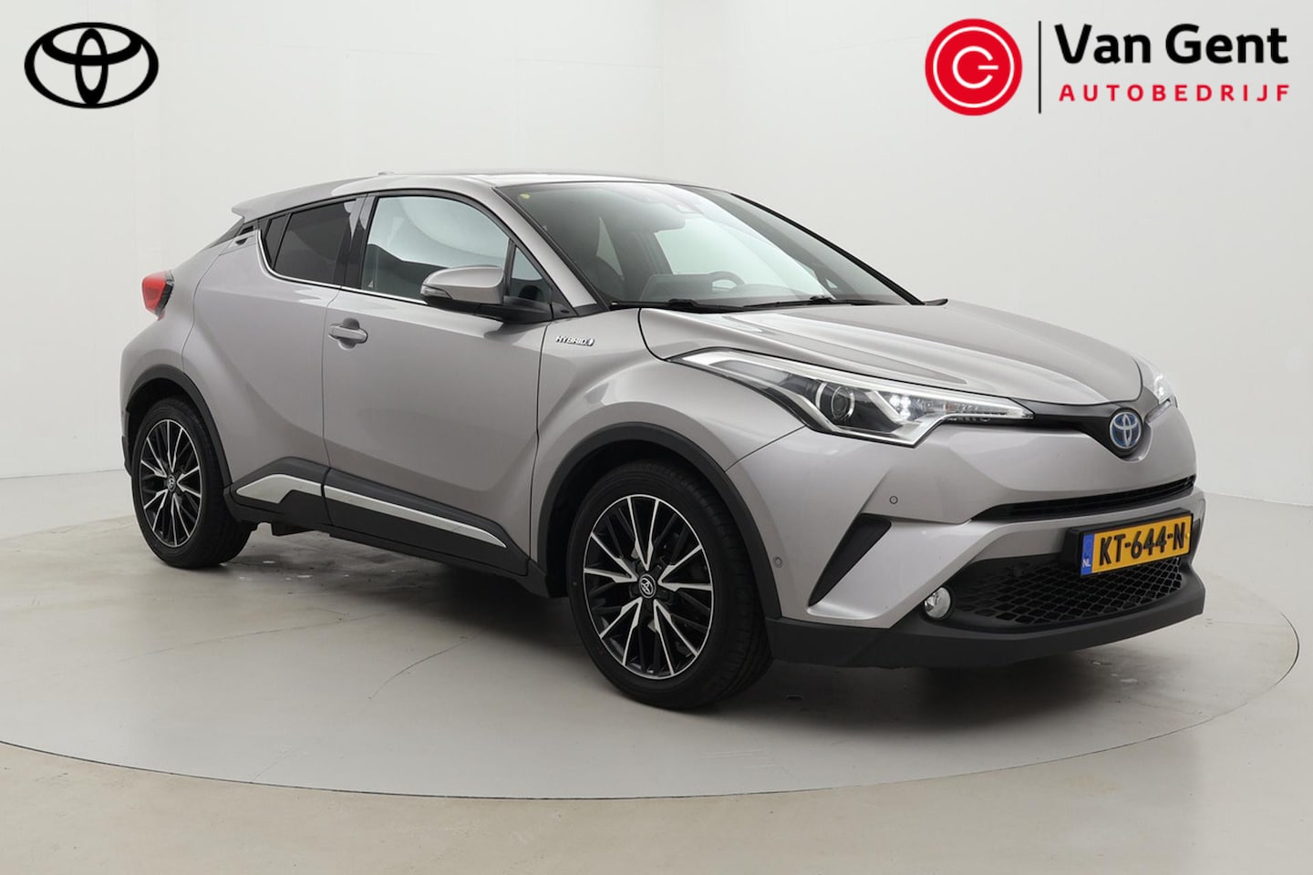 Toyota C-HR - 1.8 Hybrid First Edition | Trekhaak | Navigatie | JBL | Stoelverwarming | Parkeersensoren - AutoWereld.nl