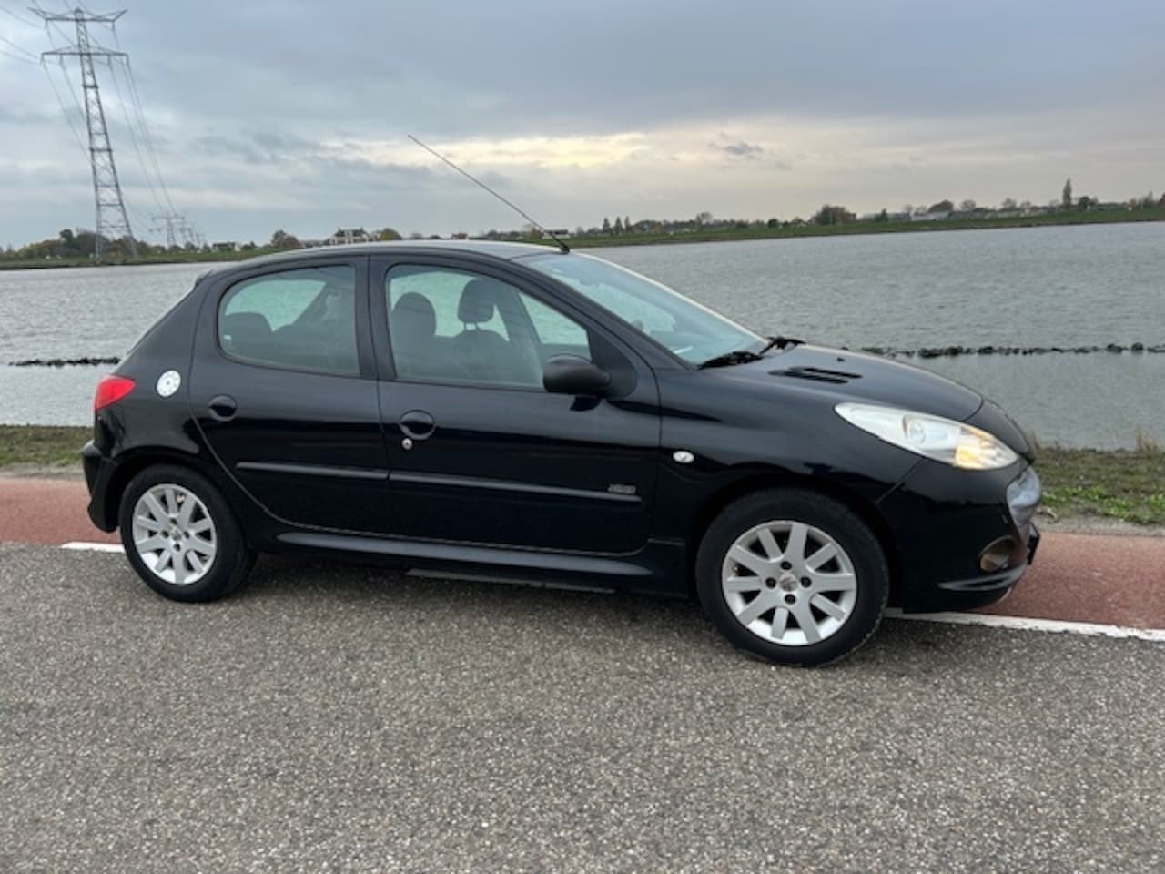 Peugeot 206 - 1.4 5 deurs 2011 112.000 km Nap nwe d-riem + Apk - AutoWereld.nl