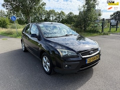 Ford Focus - 1.6-16V Futura Airco Cruise Control Multi Media Electrische Ramen
