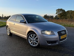Audi A3 - 2.0 FSI Attraction AIRCO/cruise/XENON