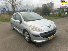Peugeot 207 - 1.4-16V XR Airco Radio/Cd Benzine