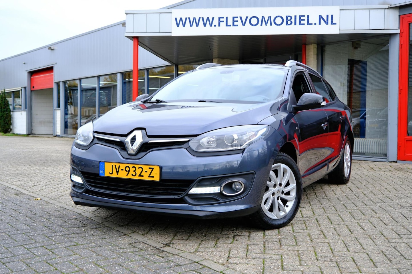 Renault Mégane Estate - 1.2 TCe Limited Pano|1e Eig|Navi|Clima|LMV - AutoWereld.nl