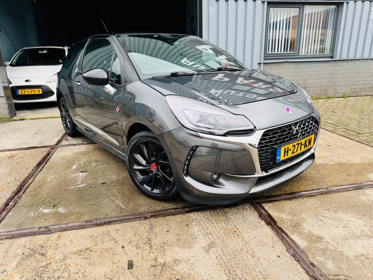 DS 3 - 1.2 PureTech Sport Chic Luxe Utvoering 131 PK - AutoWereld.nl