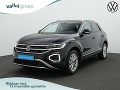 Volkswagen T-Roc - 1.5 TSI 150 pk DSG Style | Trekhaak | Park Assist | Stoelverwarming | Adaptive Cruise | Er